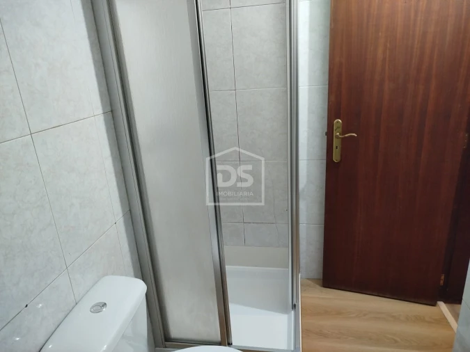 Apartamento T1 para Arrendamento em Viseu Foto 5