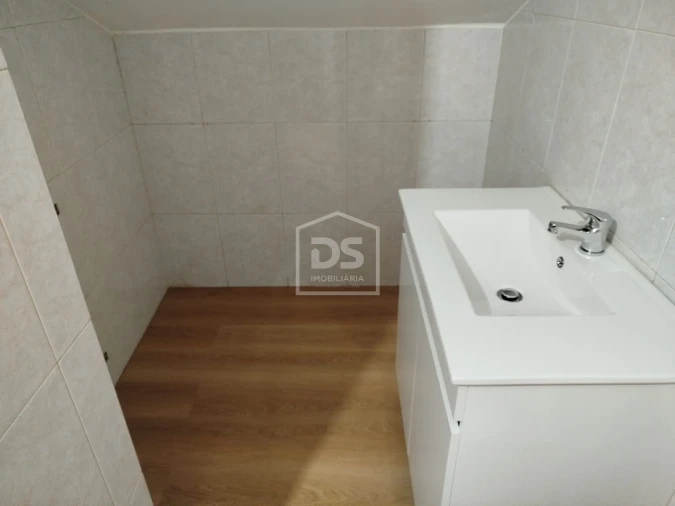 Apartamento T1 para Arrendamento em Viseu Foto 7
