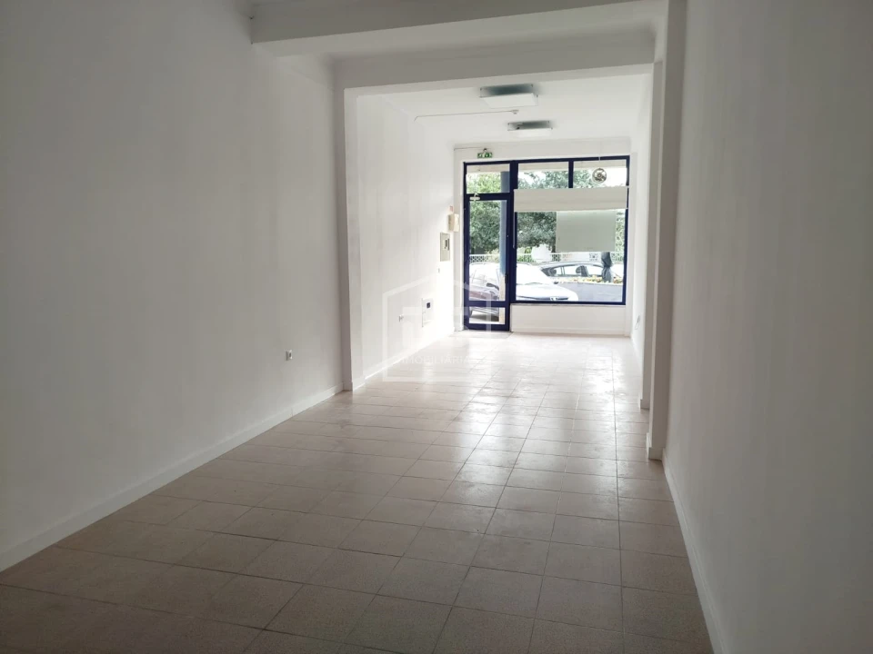 Loja para Arrendamento em Currelos, Papízios e Sobral Foto 5