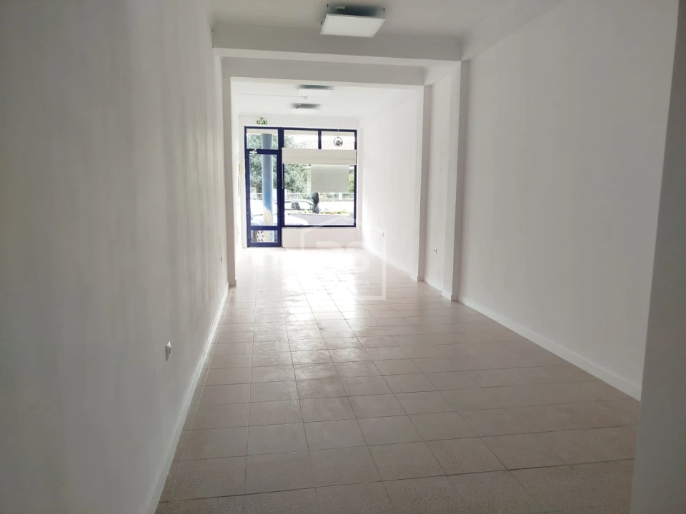 Loja para Arrendamento em Currelos, Papízios e Sobral Foto 6