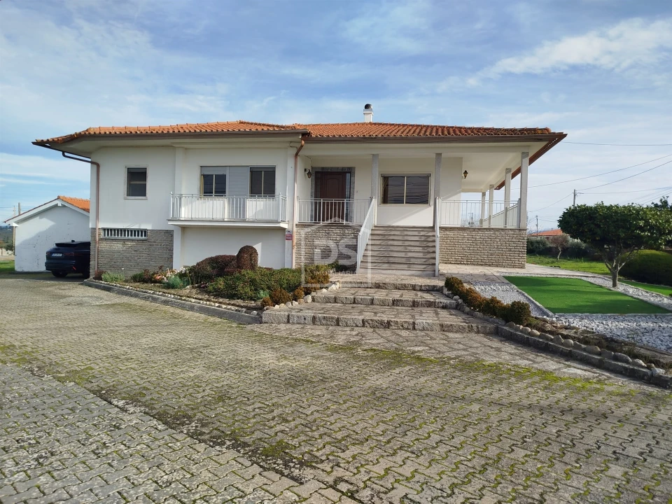 Moradia T4 para Venda em Tourais e Lajes Foto 25