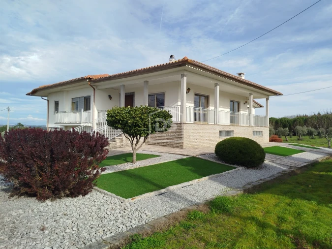 Moradia T4 para Venda em Tourais e Lajes Foto 20