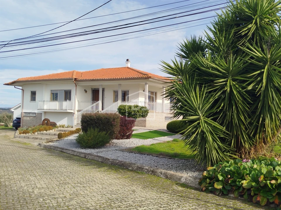 Moradia T4 para Venda em Tourais e Lajes Foto 21