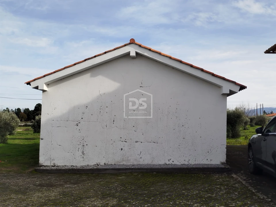 Moradia T4 para Venda em Tourais e Lajes Foto 19