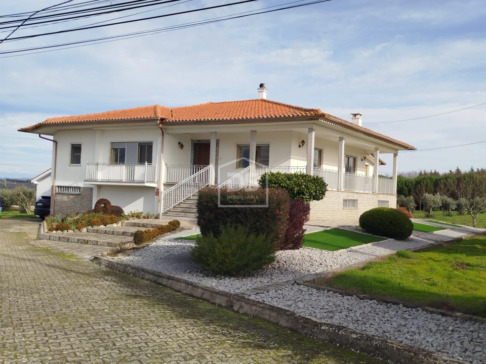 Moradia T4 para Venda em Tourais e Lajes Foto 22