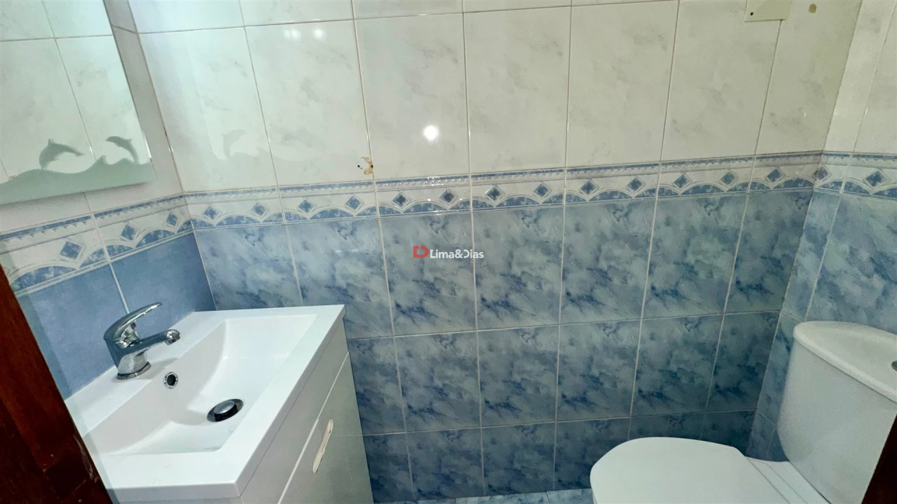 Apartamento T6 para Venda em Santa Marinha e São Pedro da Afurada Foto 10