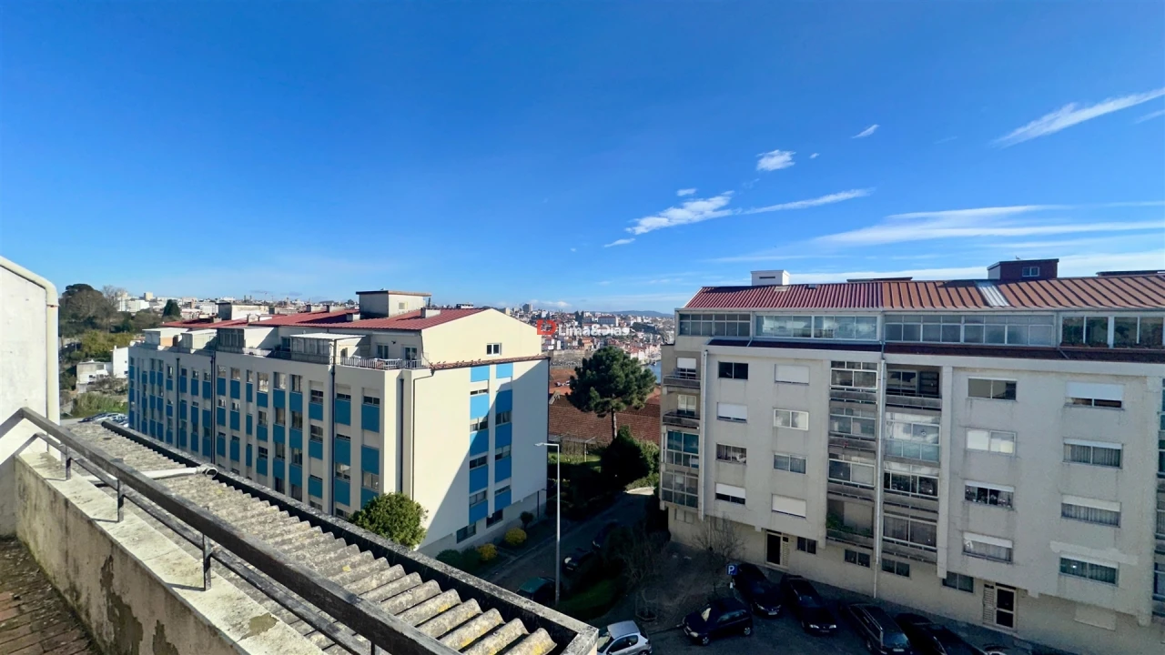 Apartamento T6 para Venda em Santa Marinha e São Pedro da Afurada Foto 25