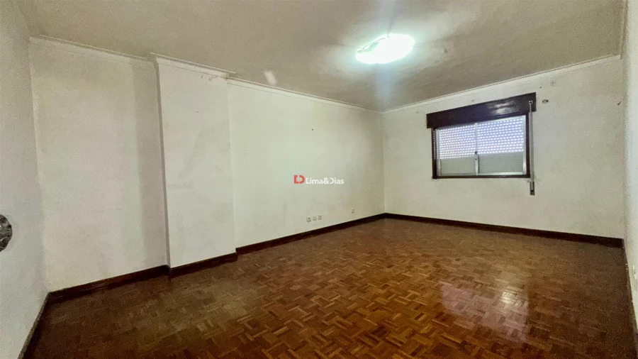 Apartamento T6 para Venda em Santa Marinha e São Pedro da Afurada Foto 8