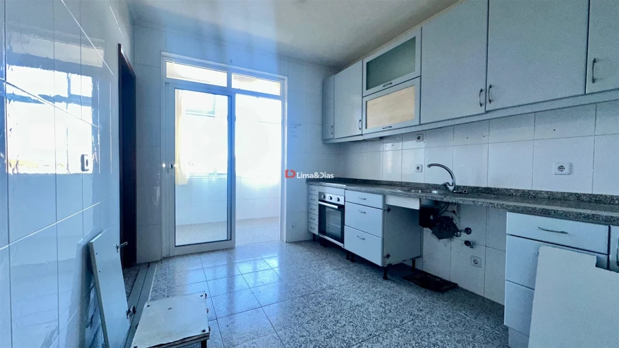 Apartamento T6 para Venda em Santa Marinha e São Pedro da Afurada Foto 23