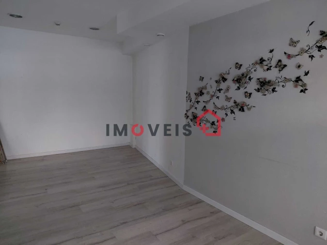 Loja para Arrendamento em Nossa Senhora da Piedade Foto 2