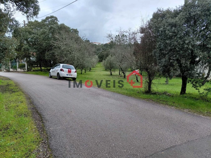 Terreno para Venda em Atouguia Foto 1