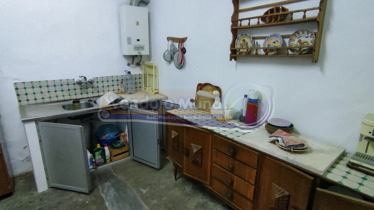 Moradia T2 para Venda em Cabeção Foto 5