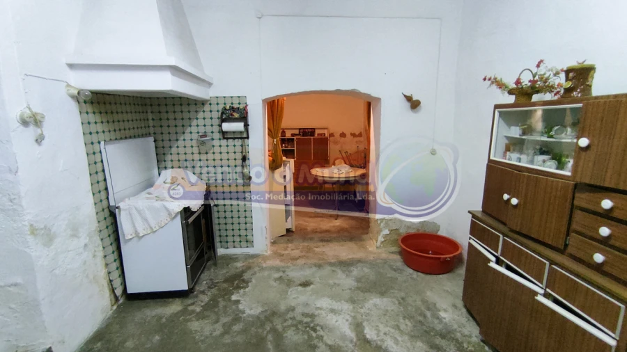 Moradia T2 para Venda em Cabeção Foto 3