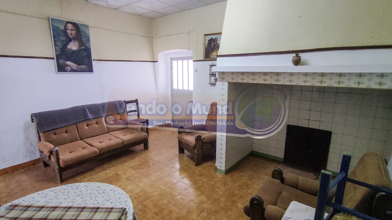 Moradia T2 para Venda em Cabeção Foto 7