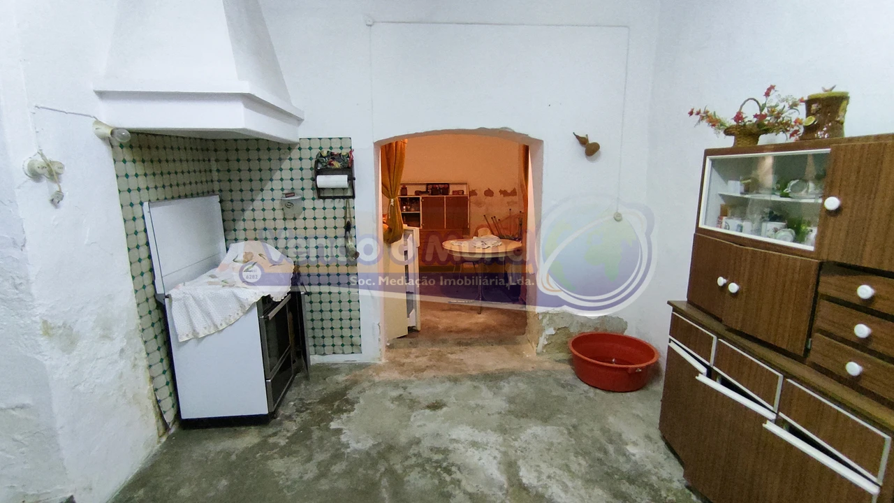 Moradia T2 para Venda em Cabeção Foto 3