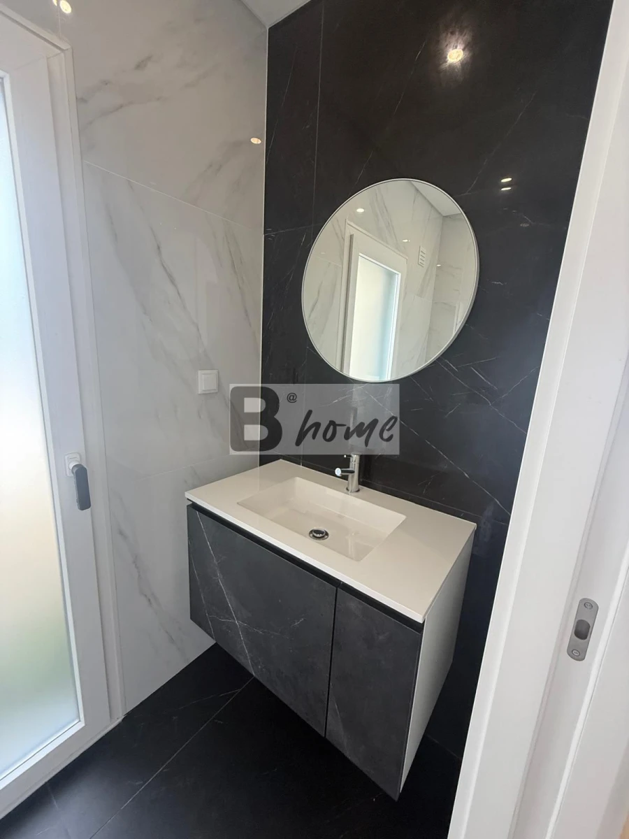 Apartamento T1 para Venda em Charneca de Caparica e Sobreda Foto 16