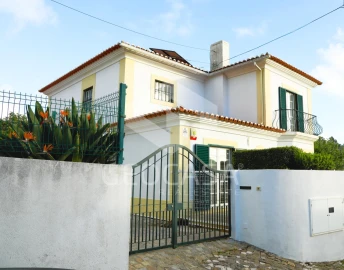 Moradia T4 para Venda em Alcabideche