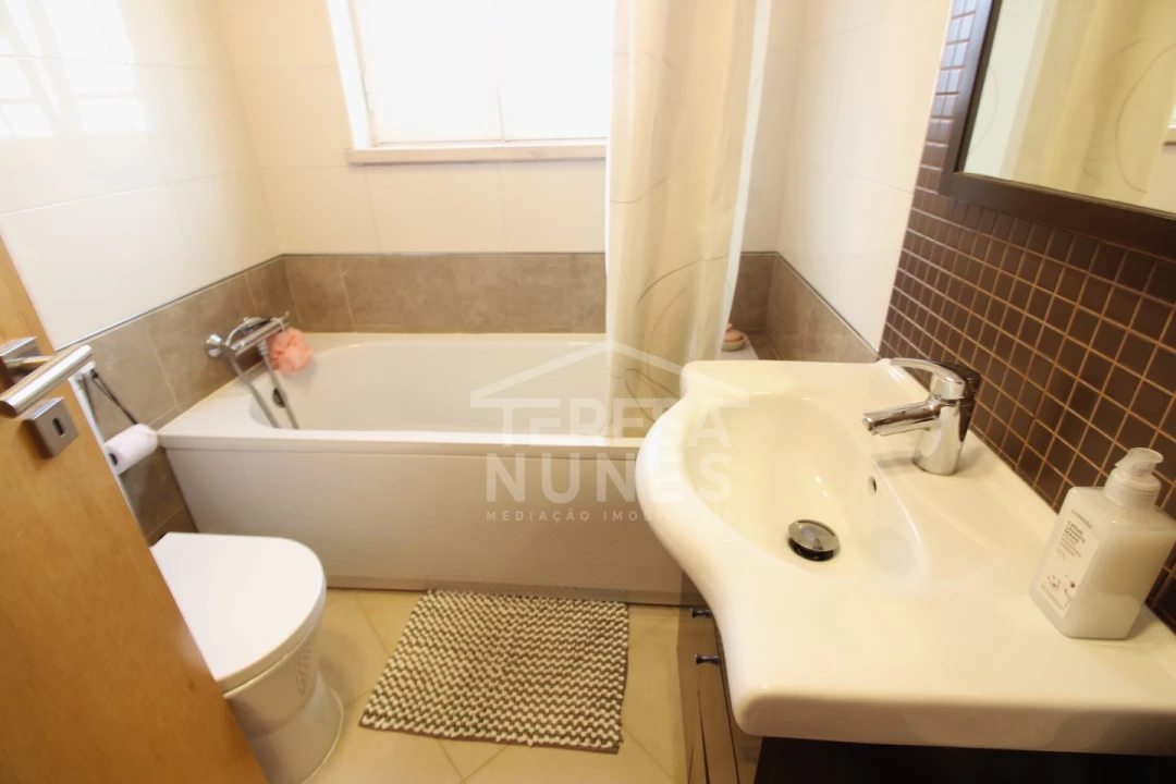 Moradia T3 para Venda em Quinta do Conde Foto 9