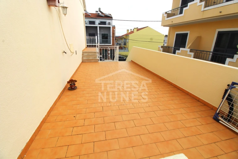 Moradia T3 para Venda em Quinta do Conde Foto 16
