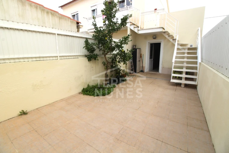 Moradia T3 para Venda em Quinta do Conde Foto 18