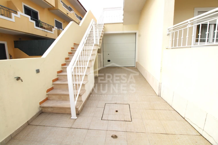 Moradia T3 para Venda em Quinta do Conde Foto 23