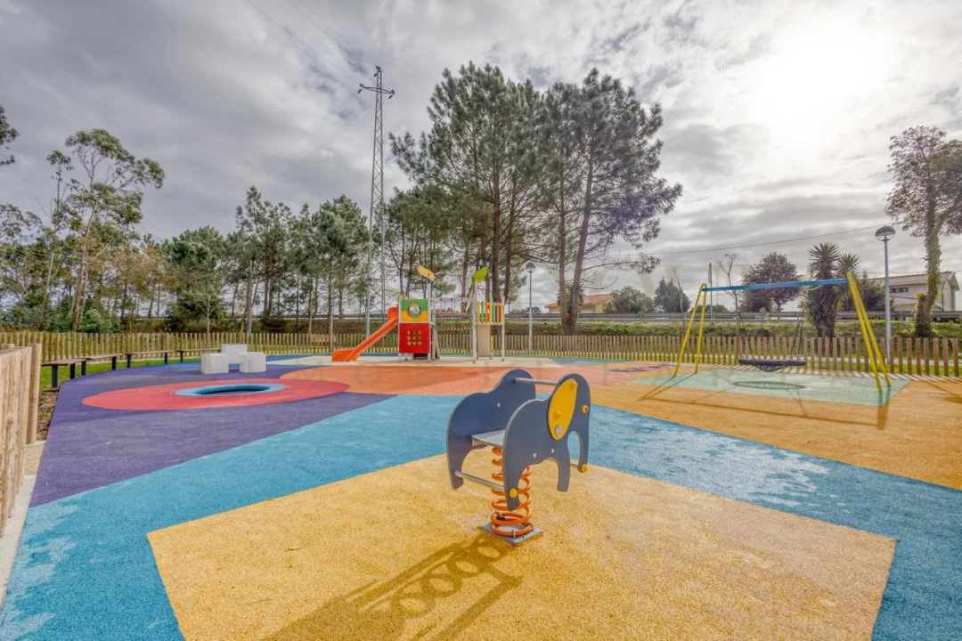 Apartamento T3 para Venda em Retorta e Tougues Foto 2