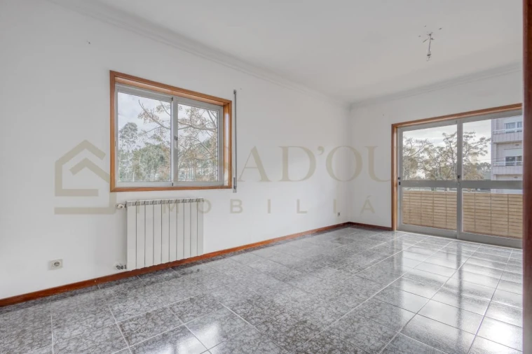 Apartamento T3 para Venda em Retorta e Tougues Foto 14