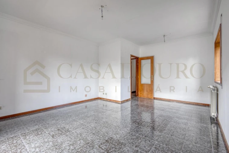 Apartamento T3 para Venda em Retorta e Tougues Foto 15