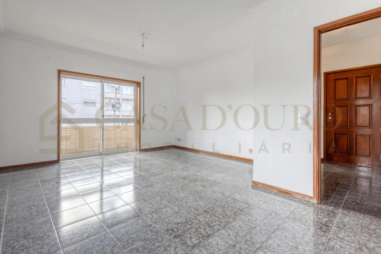 Apartamento T3 para Venda em Retorta e Tougues Foto 17