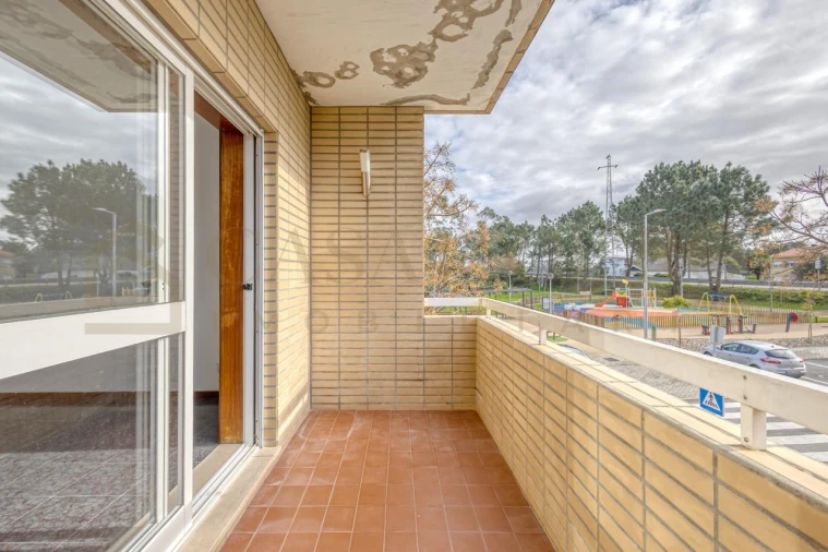 Apartamento T3 para Venda em Retorta e Tougues Foto 24