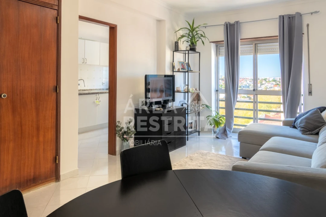 Apartamento T2 para Venda em Seixal, Arrentela e Aldeia de Paio Pires Foto 4