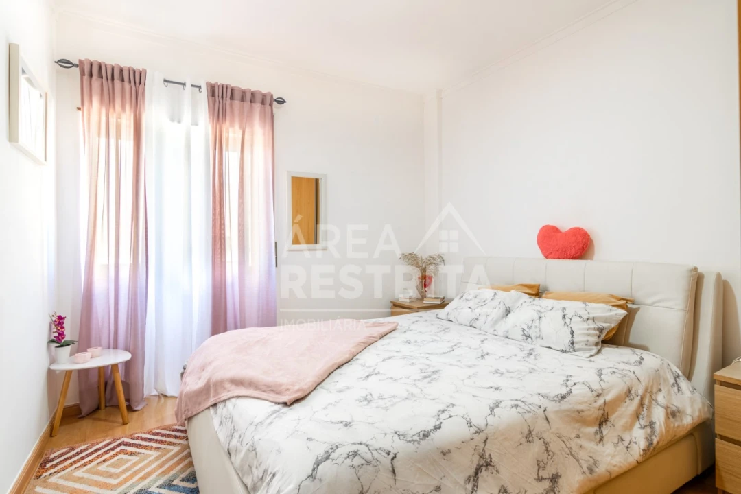 Apartamento T2 para Venda em Seixal, Arrentela e Aldeia de Paio Pires Foto 10