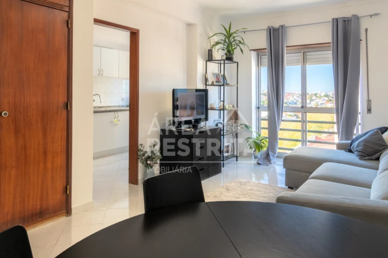 Apartamento T2 para Venda em Seixal, Arrentela e Aldeia de Paio Pires Foto 4