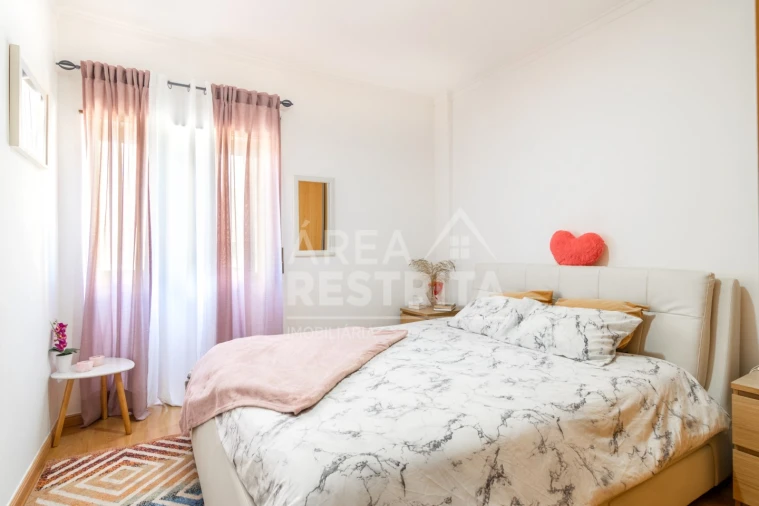 Apartamento T2 para Venda em Seixal, Arrentela e Aldeia de Paio Pires Foto 10