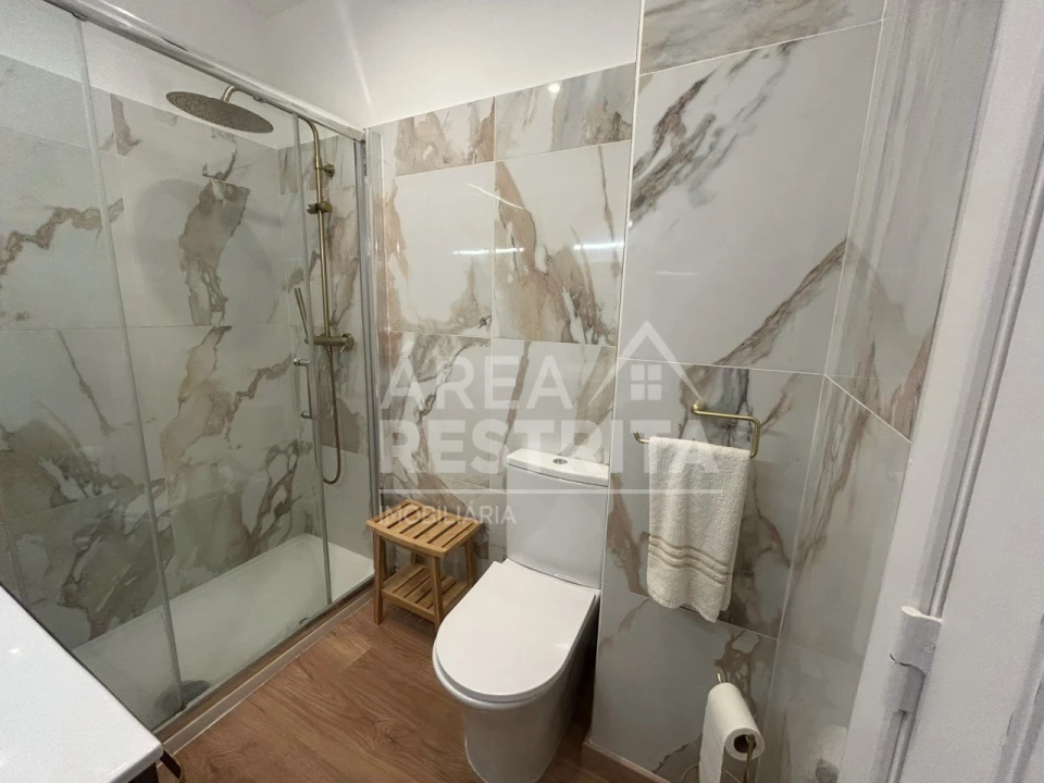 Apartamento T2 para Arrendamento em Costa da Caparica Foto 17