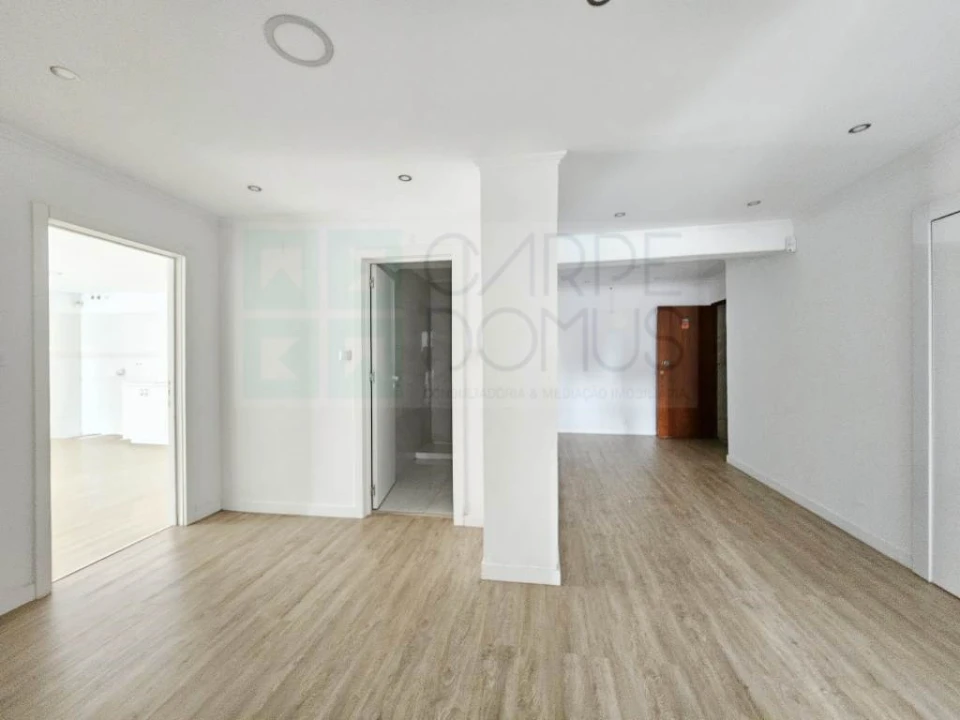 Apartamento T3 para Venda em Ramada e Caneças Foto 6