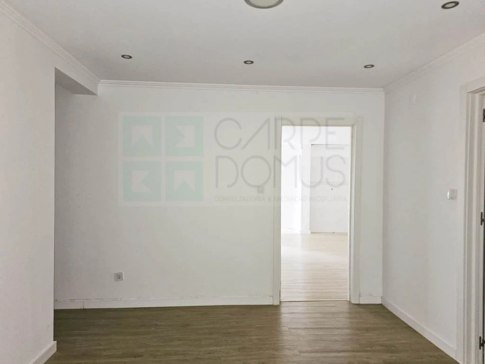 Apartamento T3 para Venda em Ramada e Caneças Foto 8