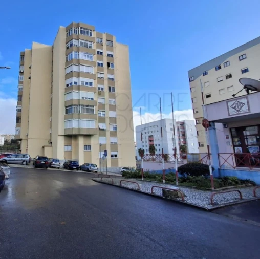 Apartamento T3 para Venda em Ramada e Caneças