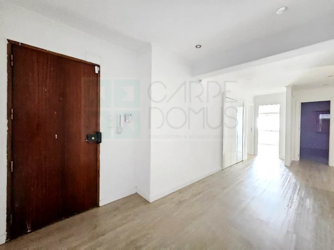 Apartamento T3 para Venda em Ramada e Caneças Foto 5