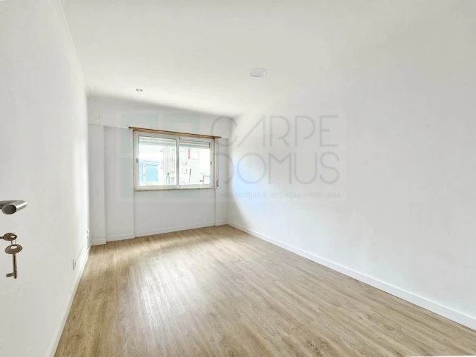 Apartamento T3 para Venda em Ramada e Caneças Foto 21