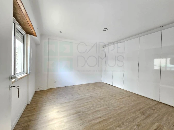 Apartamento T3 para Venda em Ramada e Caneças Foto 26