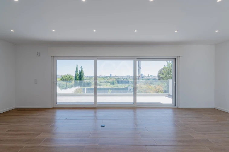 Moradia T3 para Venda em São Domingos de Rana Foto 4