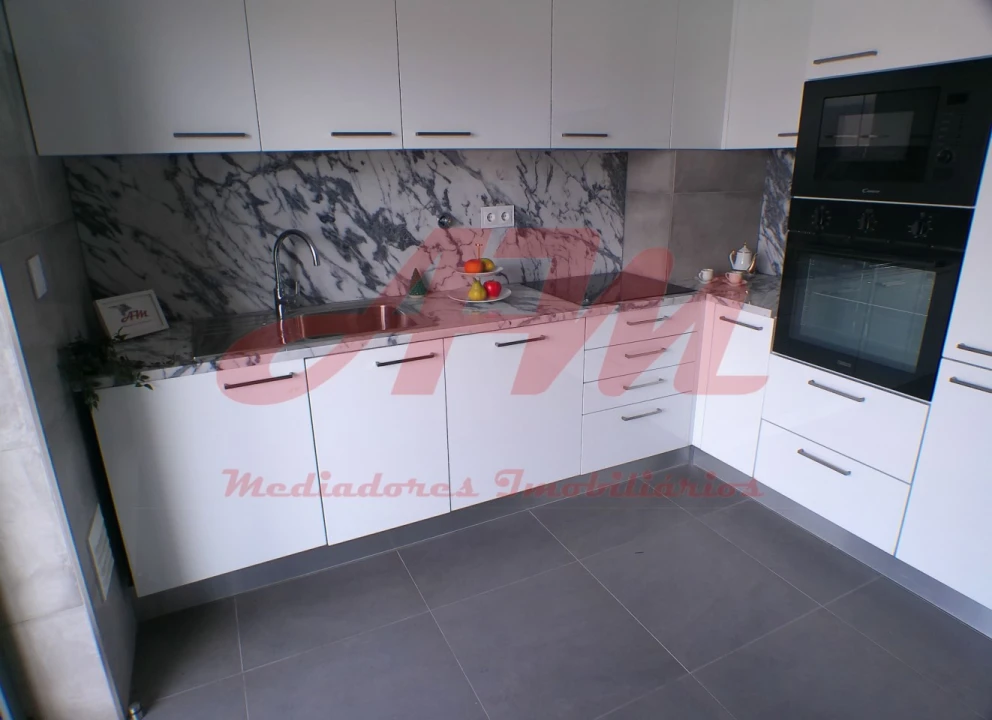 Apartamento T2 para Venda em Mina de Água Foto 5