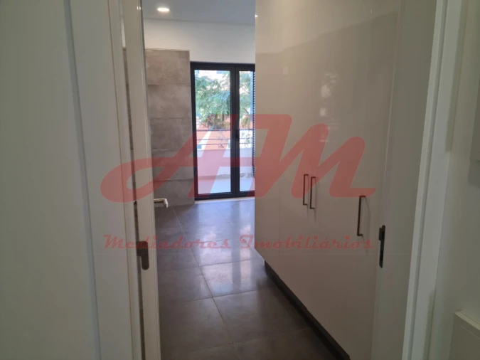 Apartamento T2 para Venda em Mina de Água Foto 6