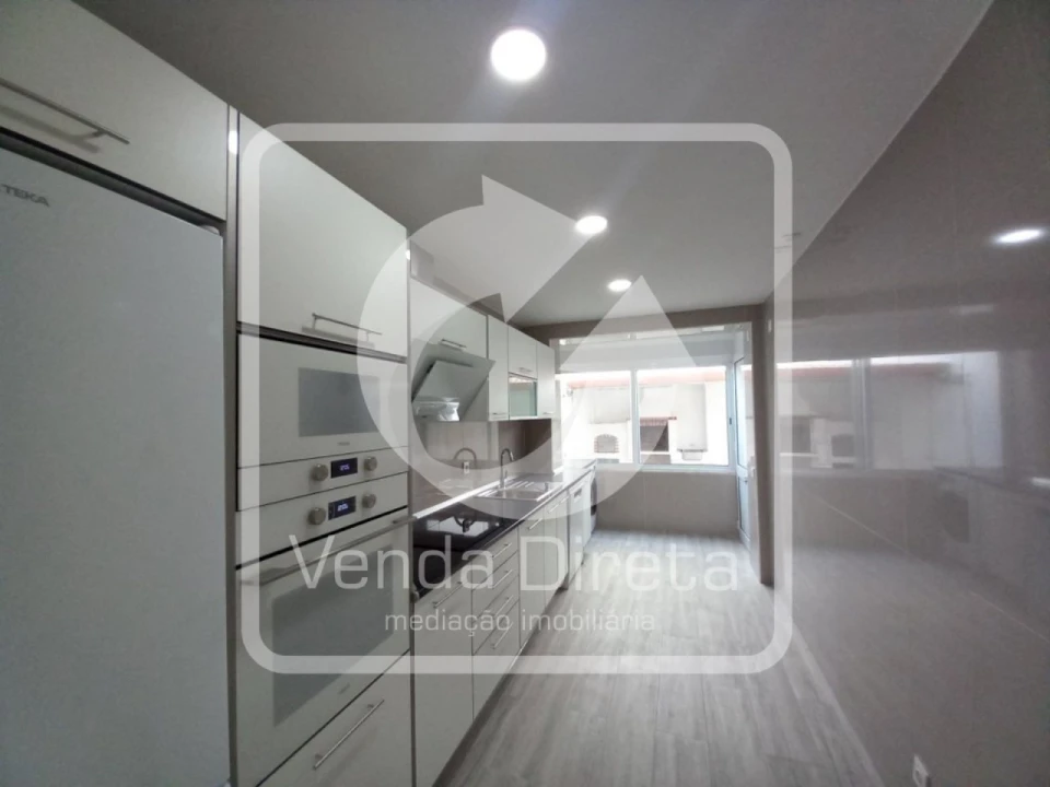 Apartamento T2 para Venda em Ericeira Foto 2