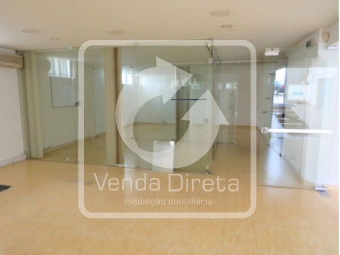 Garagem para Venda em Setubal (São Sebastião)