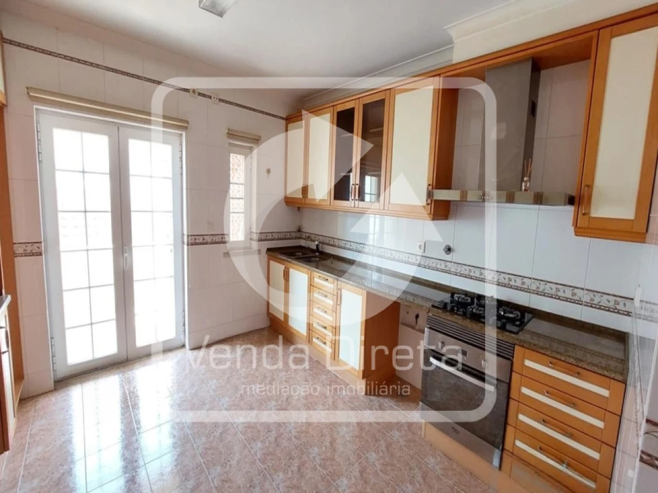 Apartamento T4 para Venda em Santa Maria e São Miguel, São Martinho, São Pedro Penaferrim Foto 13