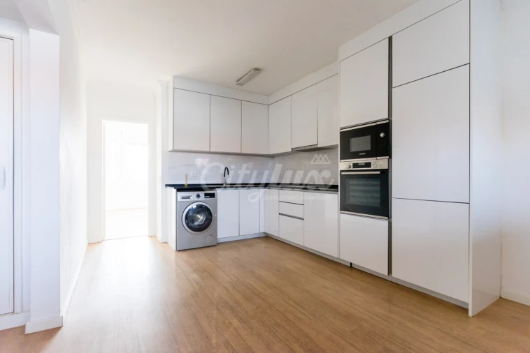 Apartamento T3 para Venda em Cascais e Estoril Foto 4