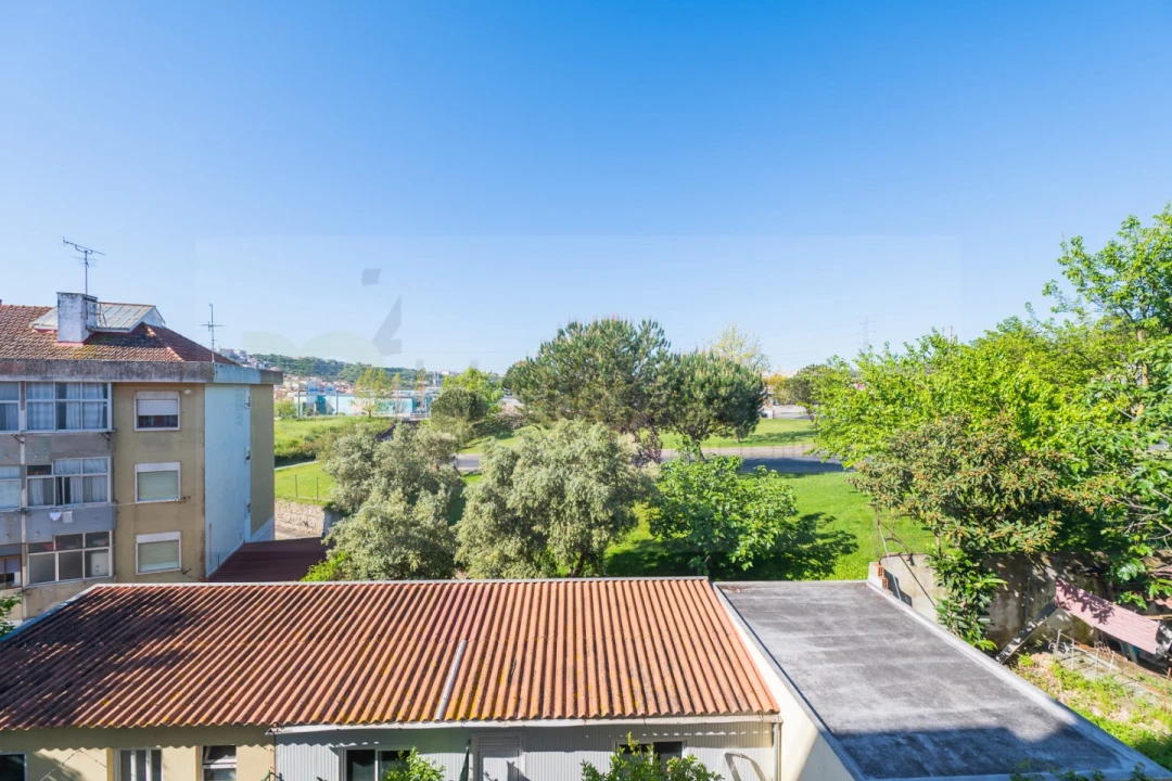 Apartamento T2 para Arrendamento em Odivelas Foto 3