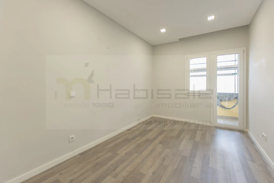 Apartamento T2 para Arrendamento em Odivelas Foto 13